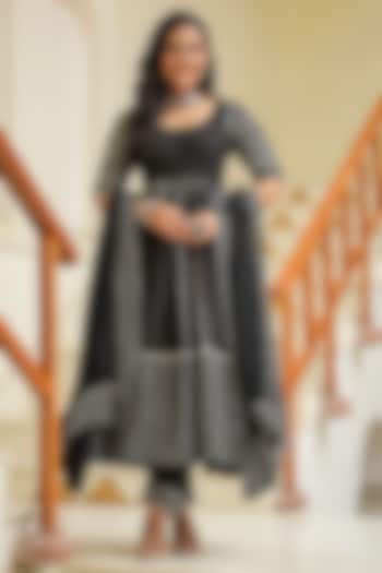 Dune Black Cotton Silk Sequins Embroidered Anarkali Set by SAMAAYA JAIPUR at Pernia's Pop Up Shop