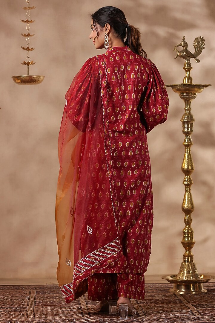 Maroon Cotton Hand Printed Straight Kurta Set by SAMAAYA JAIPUR at Pernia's Pop Up Shop