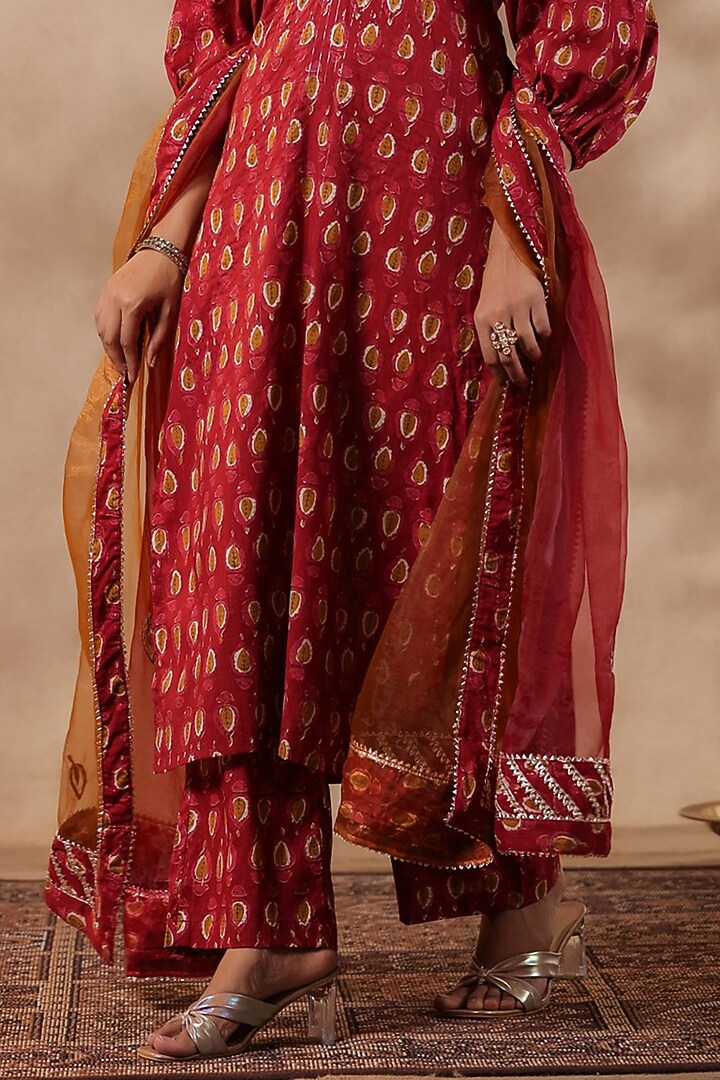 Maroon Cotton Hand Printed Straight Kurta Set by SAMAAYA JAIPUR at Pernia's Pop Up Shop