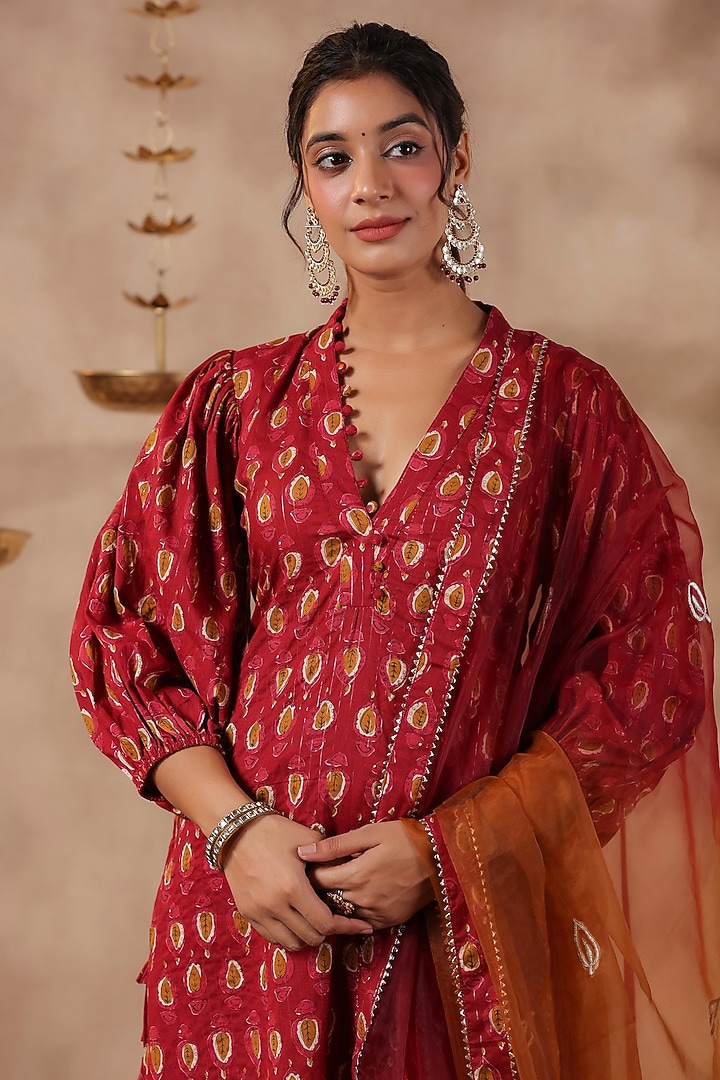 Maroon Cotton Hand Printed Straight Kurta Set by SAMAAYA JAIPUR at Pernia's Pop Up Shop