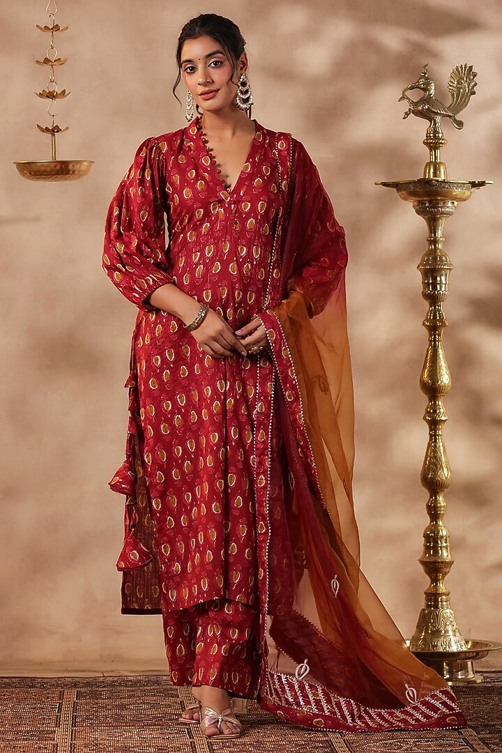 Maroon Cotton Hand Printed Straight Kurta Set by SAMAAYA JAIPUR at Pernia's Pop Up Shop