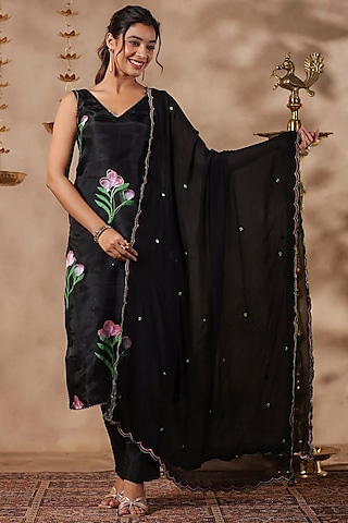 Black Organza Printed Straight Kurta Set by SAMAAYA JAIPUR