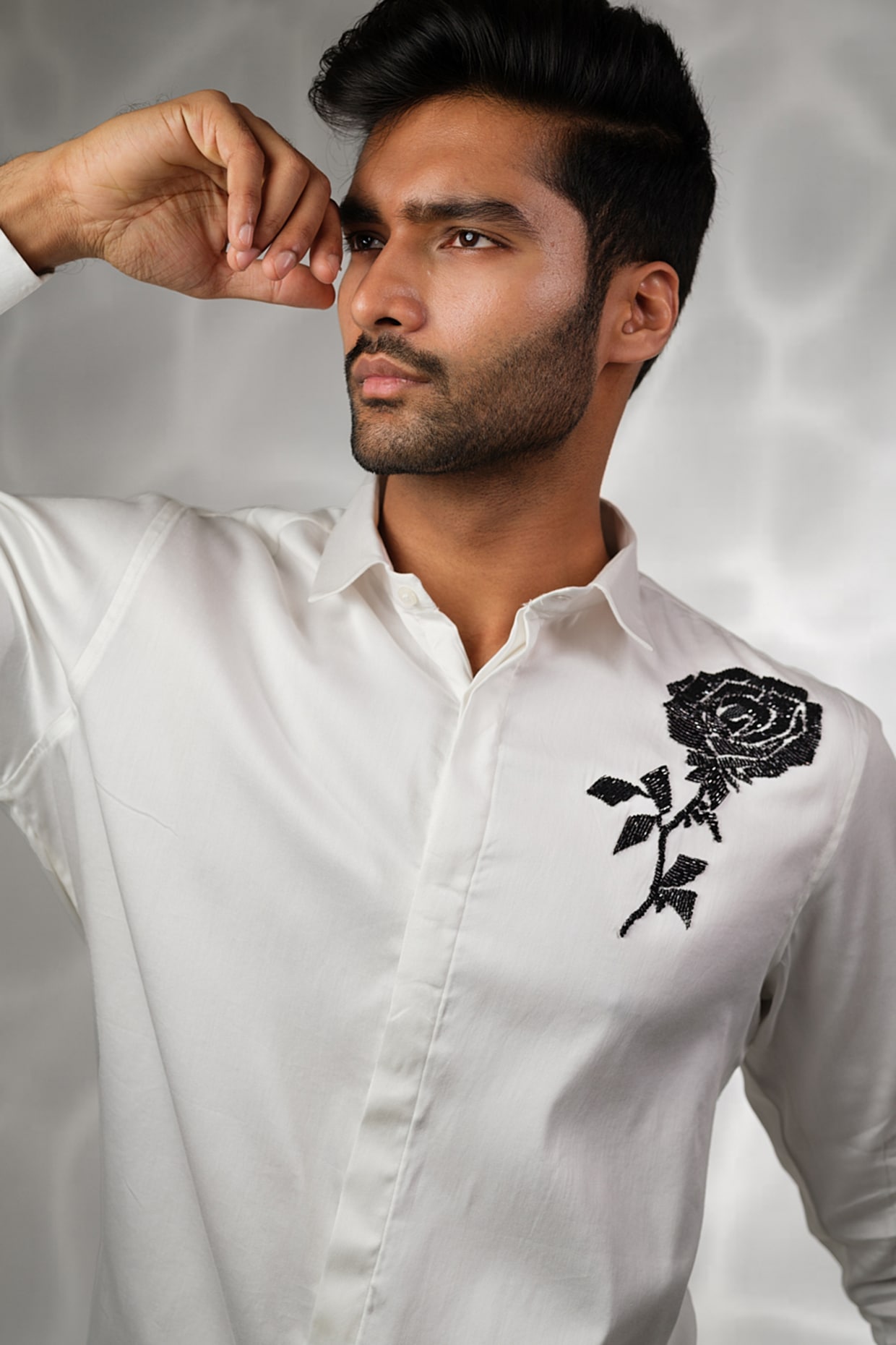 White sale shirt embroidered