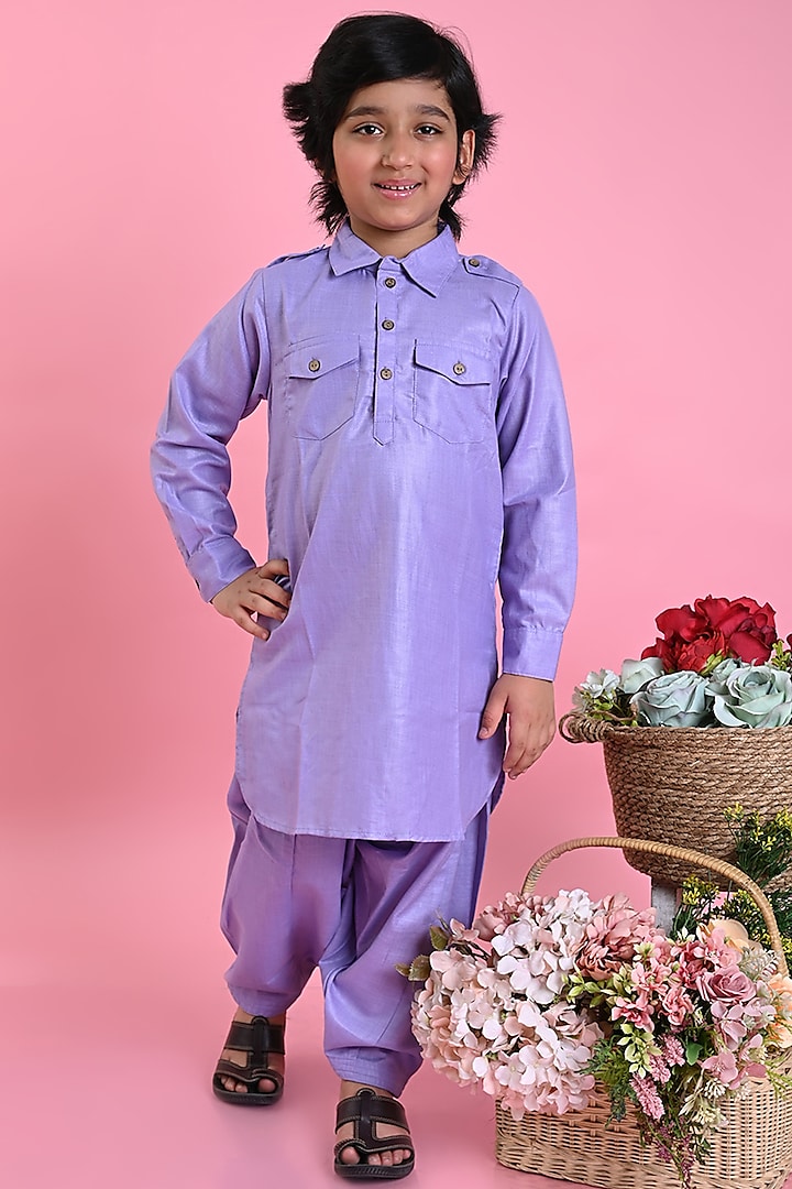 Purple Cotton Blend Pathani Kurta Set For Boys by Saka Designs at