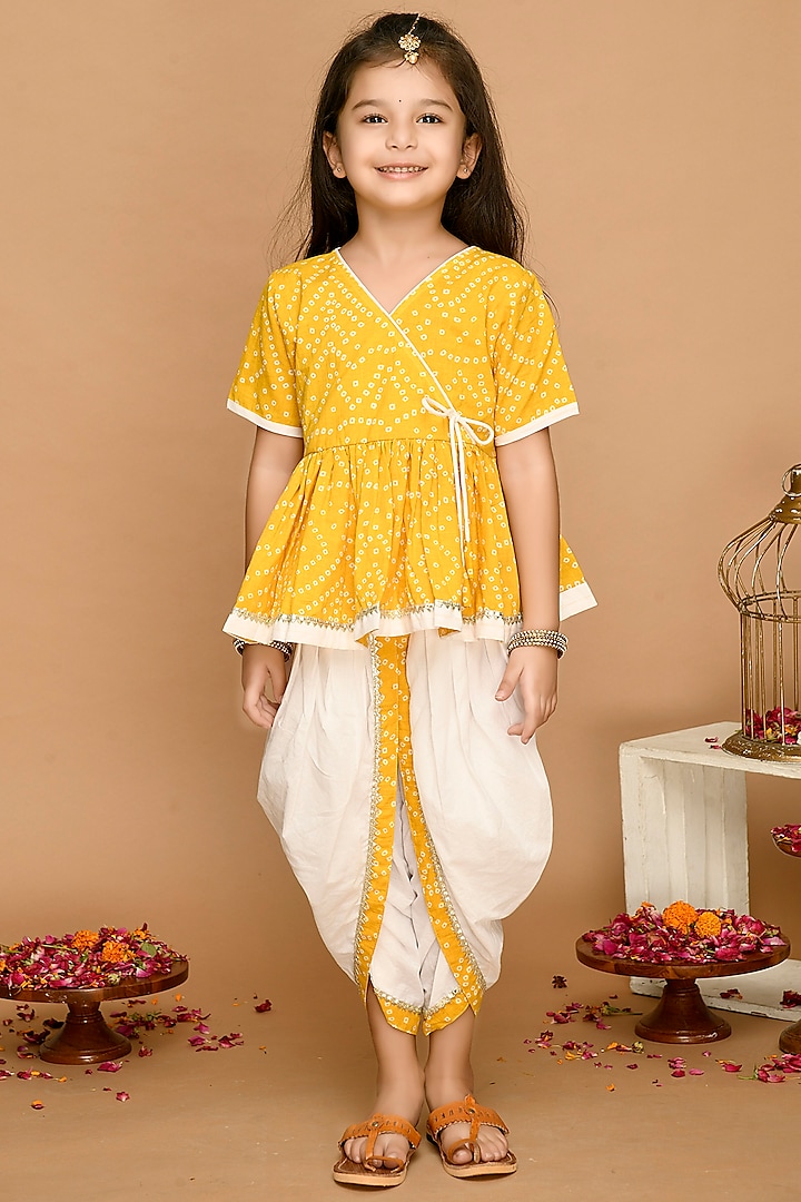 Yellow Printed Kurta Set For Girls by Saka Designs