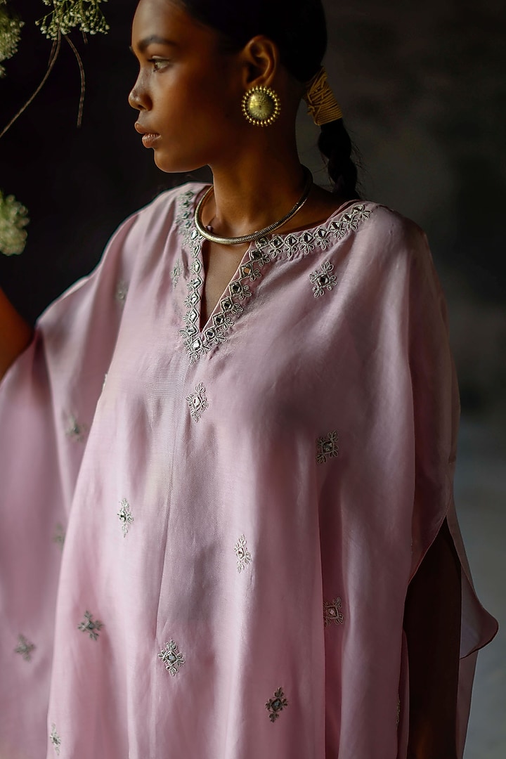 Lilac Embroidered Kaftan Set by Shikha Mehta at Pernia's Pop Up Shop