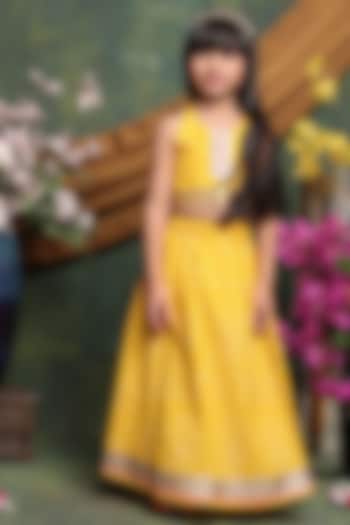Yellow Cotton Bandhani Printed Lehenga Set For Girls by Saka Designs at Pernia's Pop Up Shop