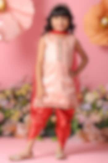 Peach Silk Blend Embroidered Kurta Set For Girls by Saka Designs at Pernia's Pop Up Shop