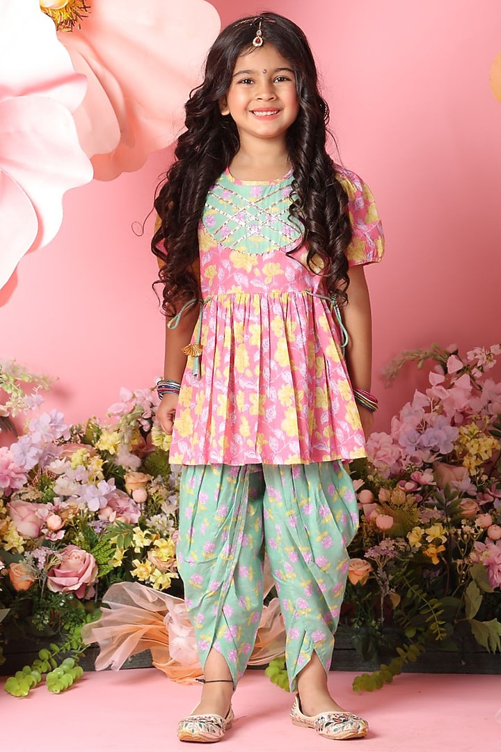 Pink Cotton Blend Floral Printed Kurta Set For Girls by Saka Designs at Pernia's Pop Up Shop