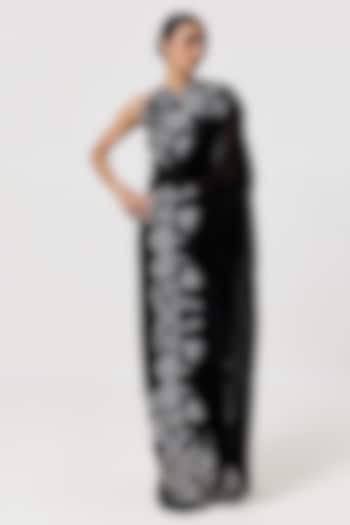 Black Organza Cutwork Hand Embroidered Pre-Stitched Wedding Saree Set by Shriya Khanna at Pernia's Pop Up Shop