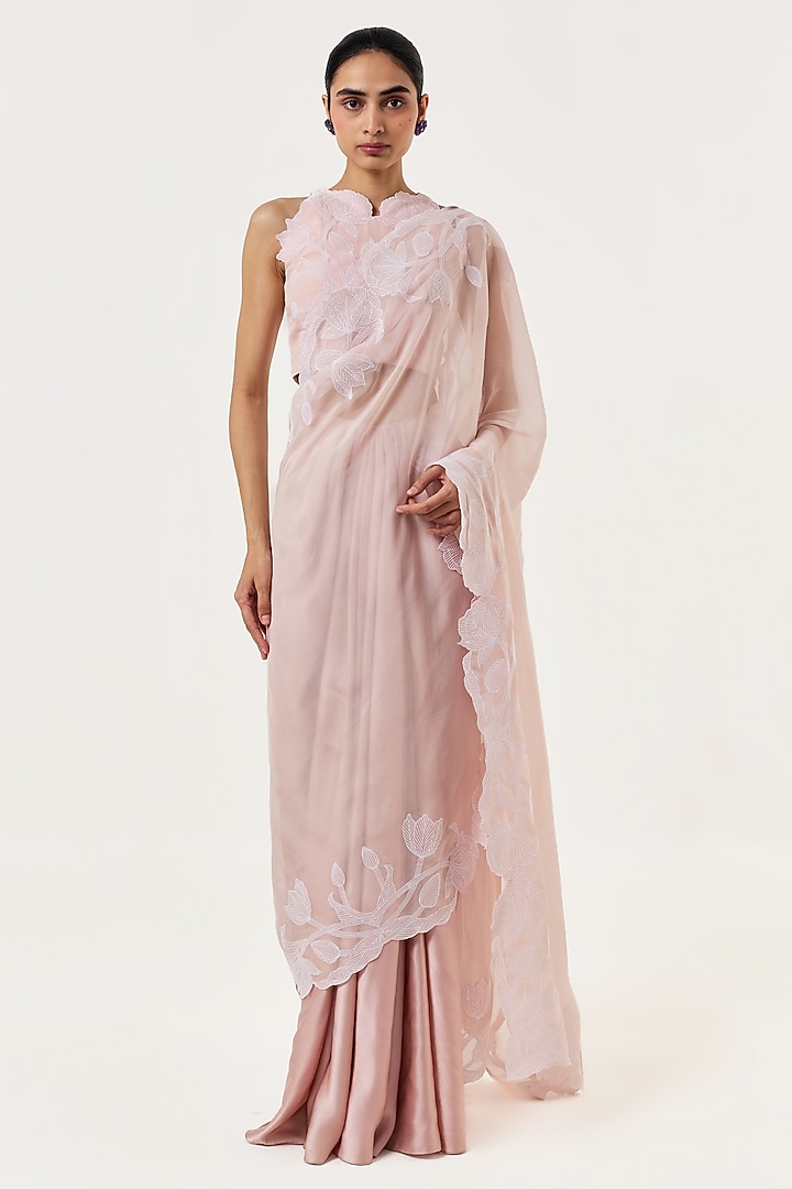 Blush Pink Organza Hand Embroidered Pre-Stitched Wedding Saree Set by Shriya Khanna at Pernia's Pop Up Shop