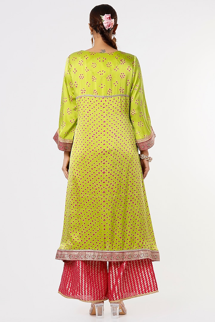 Lime Green Embroidered Kurta Set by Sangeeta Kilachand at Pernia's Pop Up Shop