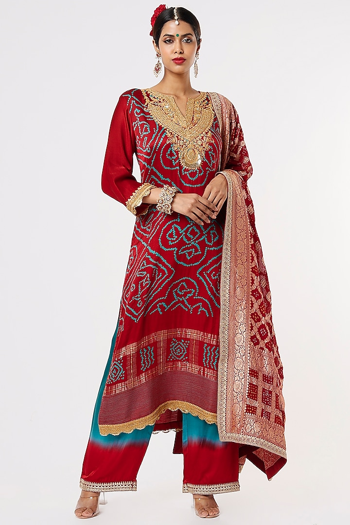 Maroon Hand Embroidered Kurta Set by Sangeeta Kilachand