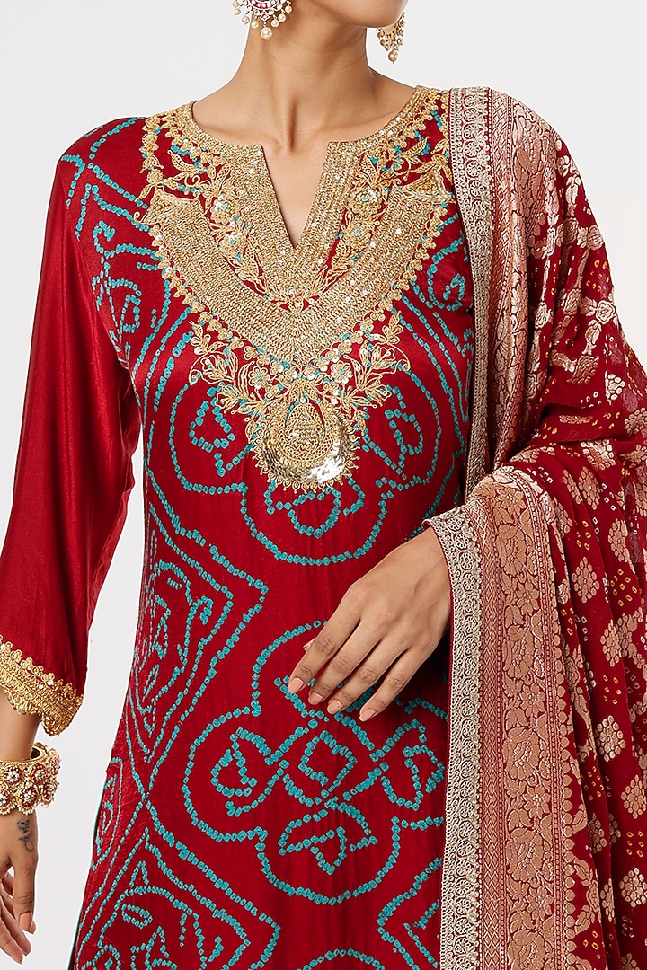 Maroon Hand Embroidered Kurta Set by Sangeeta Kilachand at Pernia's Pop Up Shop