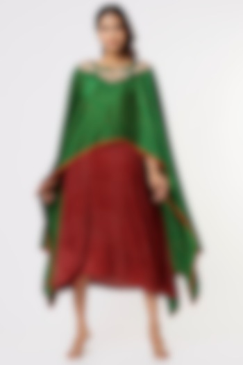 Emerald Green Embroidered Cape Set by Sangeeta Kilachand