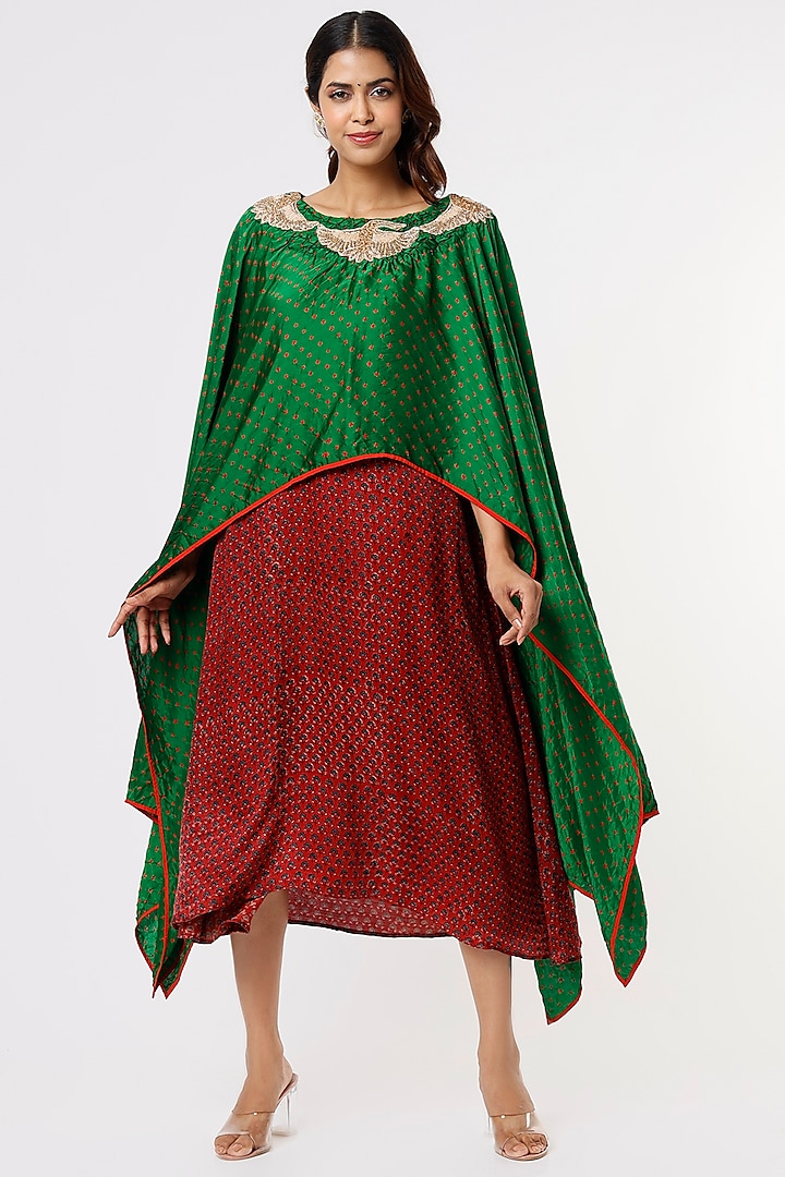Emerald Green Embroidered Cape Set by Sangeeta Kilachand