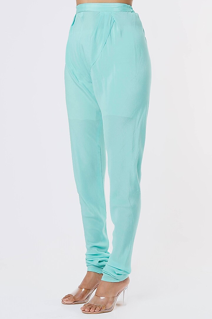 Sea Green Hand Embroidered Kurta Set by Sangeeta Kilachand at Pernia's Pop Up Shop