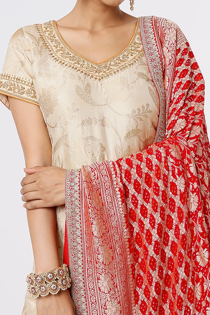 Beige Hand Embroidered Kurta Set by Sangeeta Kilachand at Pernia's Pop Up Shop