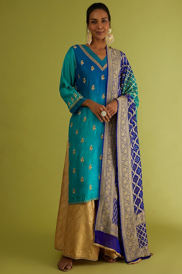 Blue Embroidered Kurta Set by Sangeeta Kilachand