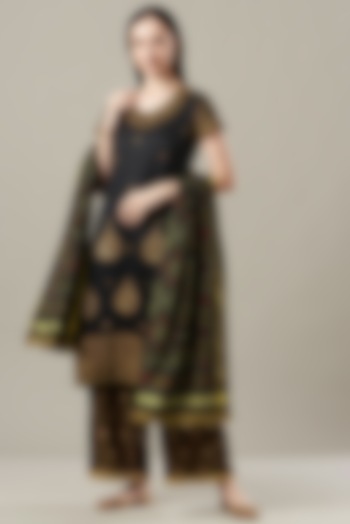 Black Marodi Embroidered Kurta Set by Sangeeta Kilachand at Pernia's Pop Up Shop