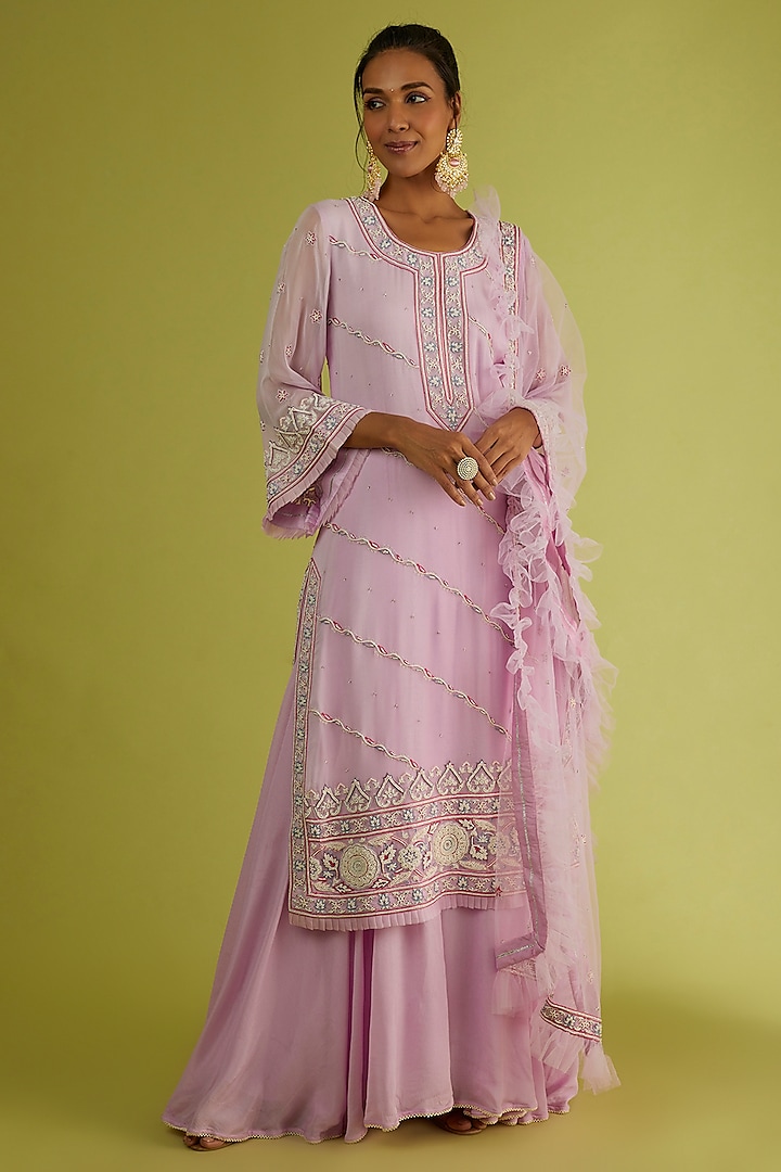 Purple Embroidered Kurta Set by Sangeeta Kilachand at Pernia's Pop Up Shop