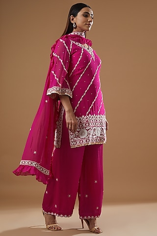 Rani Pink Georgette Embroidered Kurta Set by Sangeeta Kilachand