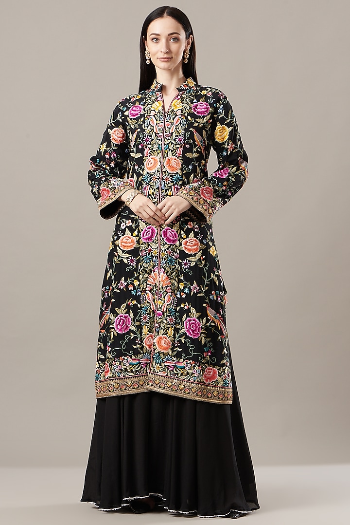 Black Thread Embroidered Kurta Set by Sangeeta Kilachand at Pernia's Pop Up Shop