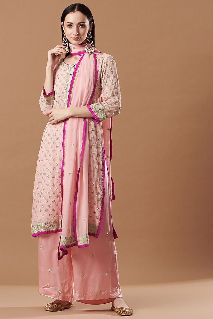 Pink Embroidered Kurta Set by Sangeeta Kilachand at Pernia's Pop Up Shop