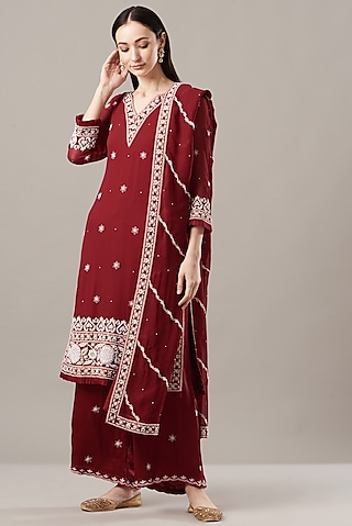 Red Embroidered Kurta Set by Sangeeta Kilachand