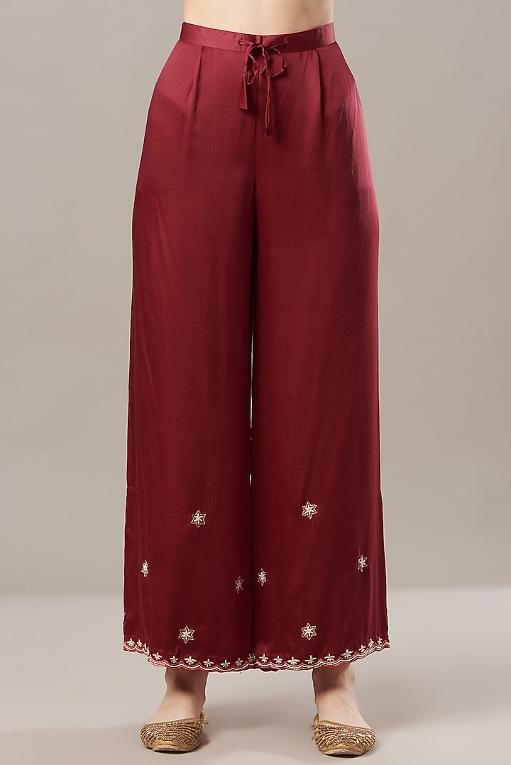 Red Embroidered Kurta Set by Sangeeta Kilachand at Pernia's Pop Up Shop
