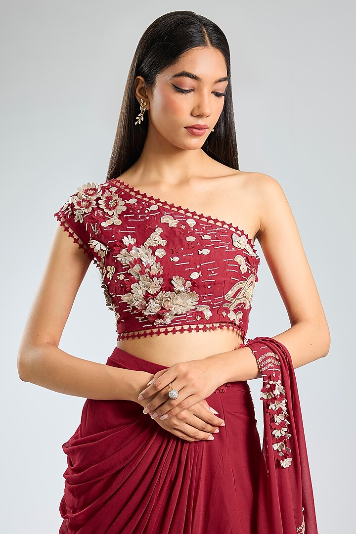 Red Georgette Hand Embroidered Pre-Draped Reception Saree Set by Sahil Kochhar at Pernia's Pop Up Shop