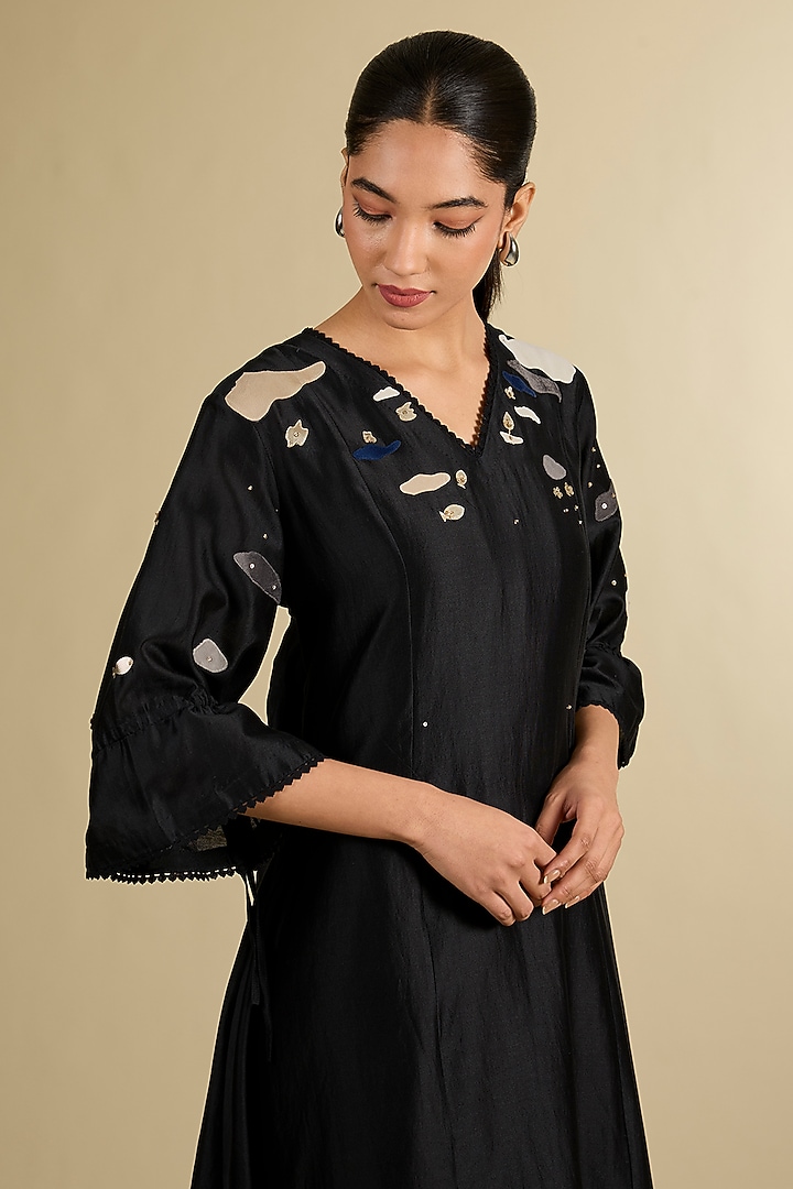 Black Chanderi Hand Embroidered Kurta by Sahil Kochhar at Pernia's Pop Up Shop