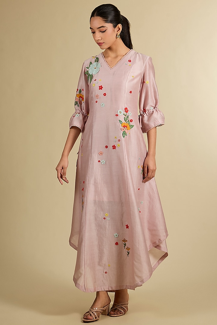 Peach Chanderi Hand Embroidered Kurta by Sahil Kochhar at Pernia's Pop Up Shop