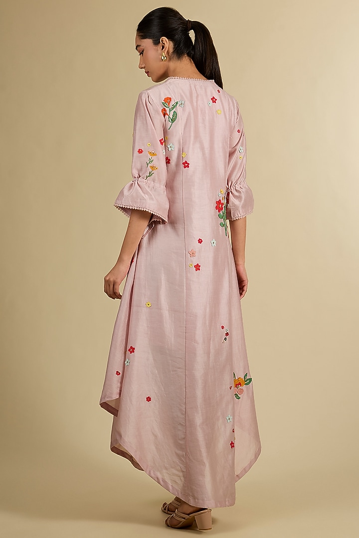 Peach Chanderi Hand Embroidered Kurta by Sahil Kochhar at Pernia's Pop Up Shop