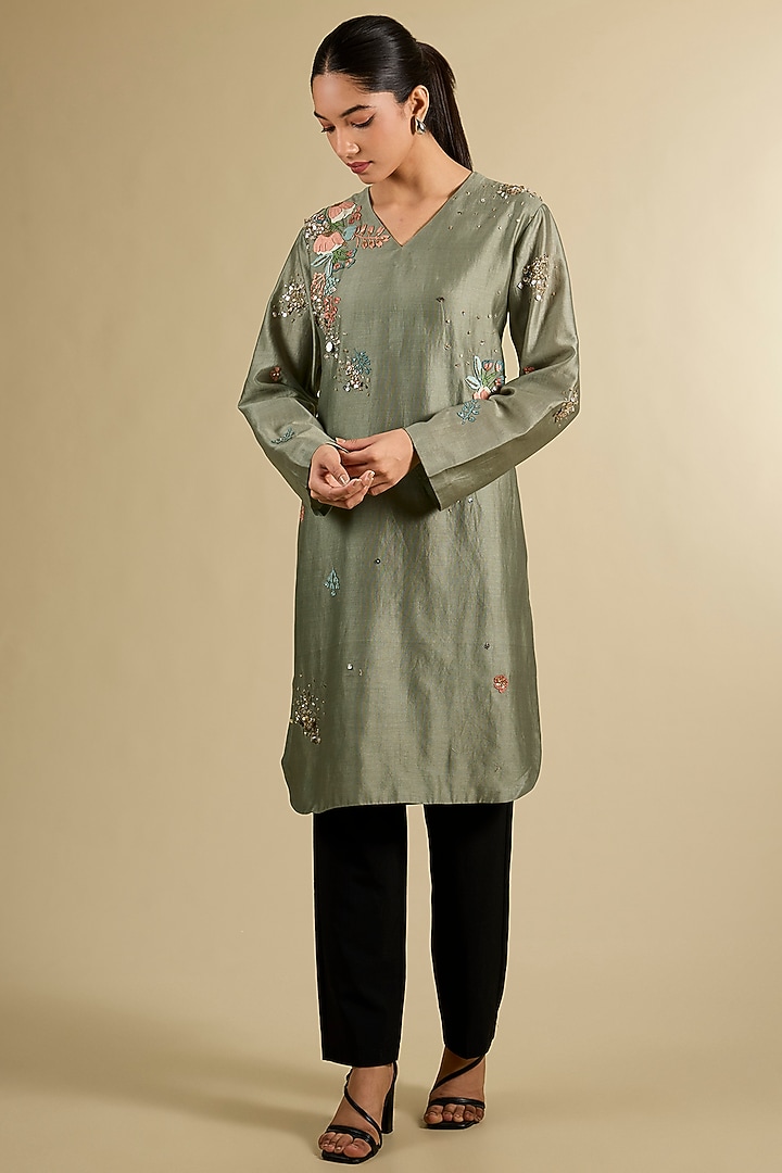 Grey Chanderi Hand Embroidered Kurta by Sahil Kochhar at Pernia's Pop Up Shop