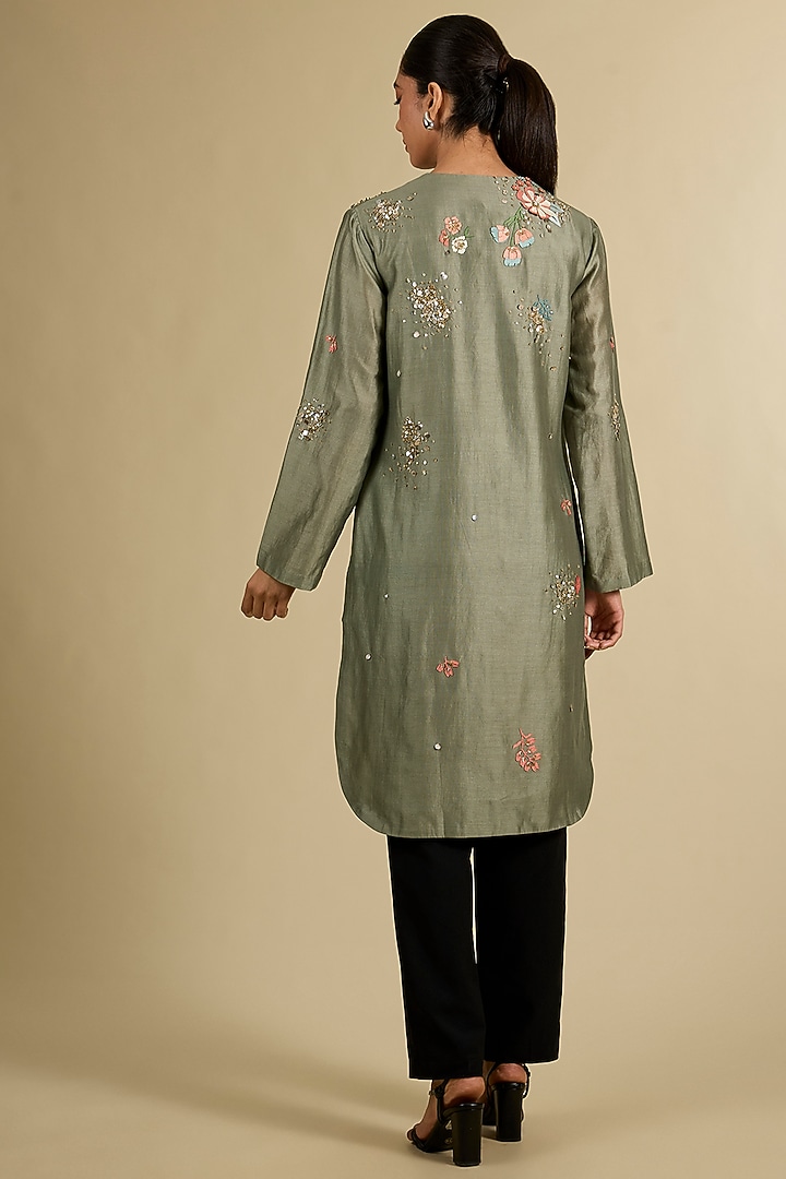 Grey Chanderi Hand Embroidered Kurta by Sahil Kochhar at Pernia's Pop Up Shop