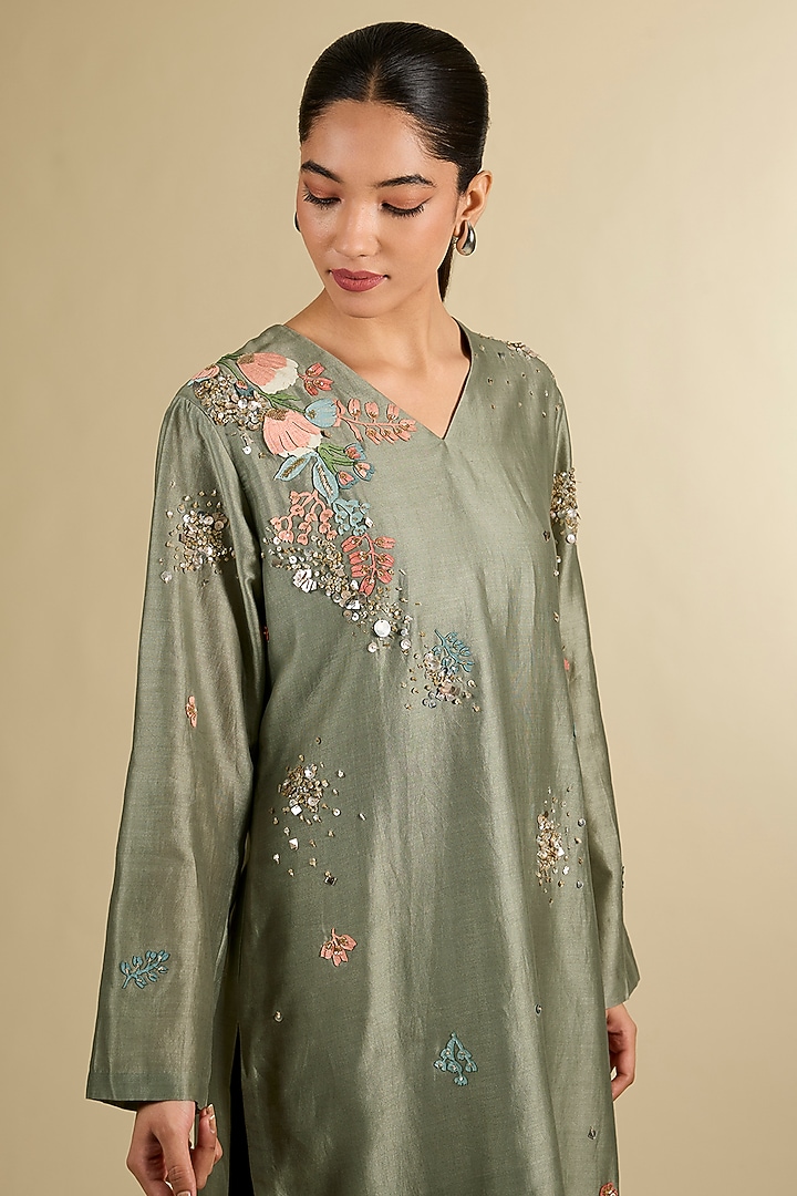 Grey Chanderi Hand Embroidered Kurta by Sahil Kochhar at Pernia's Pop Up Shop