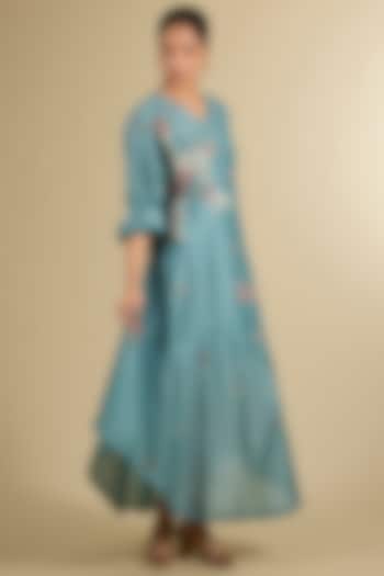 Blue Chanderi Applique Hand Embroidered Kurta by Sahil Kochhar at Pernia's Pop Up Shop