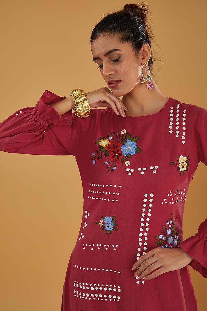 Red Linen Applique Work Tunic by Sahil Kochhar at Pernia's Pop Up Shop