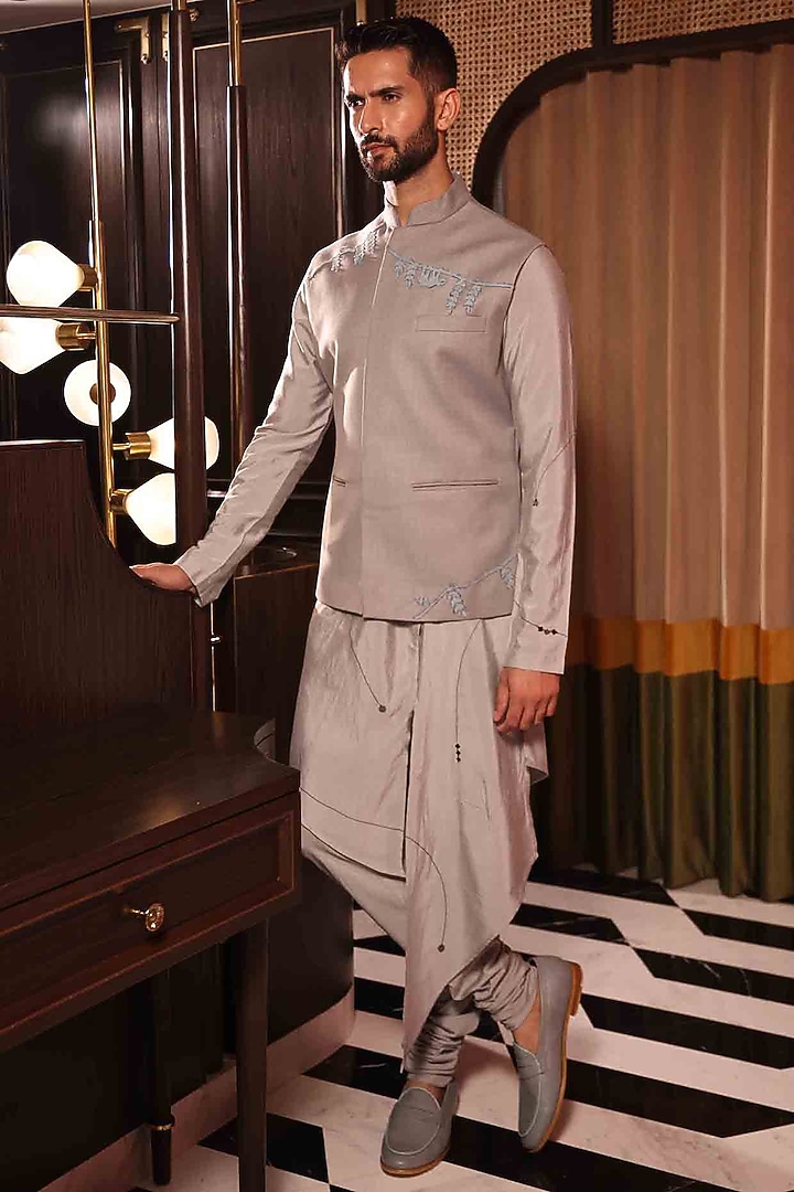 Grey Suiting Hand Embroidered Bundi Jacket by Sahil Kochhar Men at Pernia's Pop Up Shop