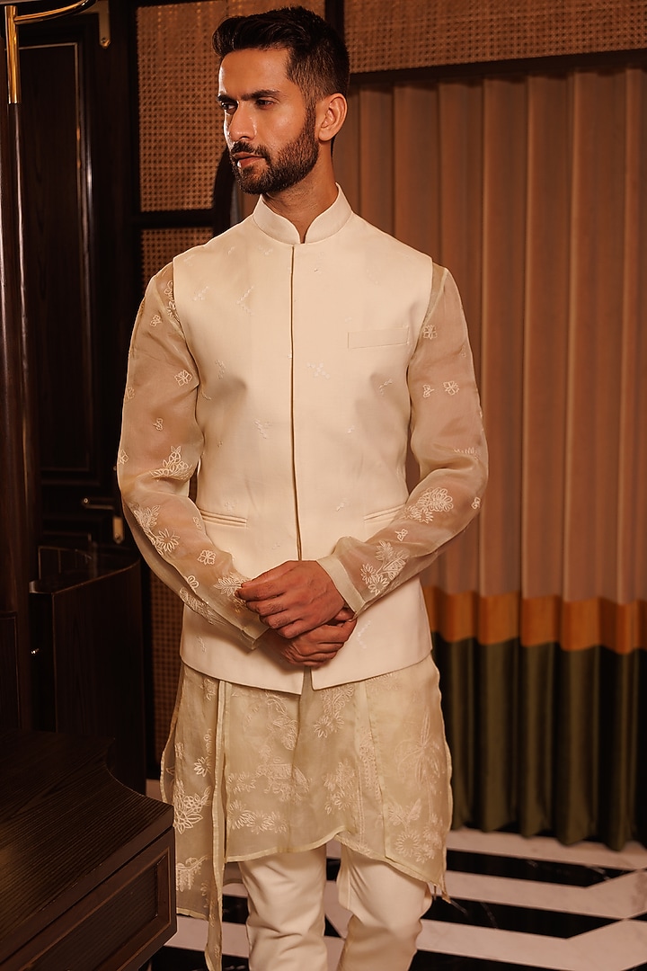 Ivory Suiting Bundi Jacket by Sahil Kochhar Men at Pernia's Pop Up Shop