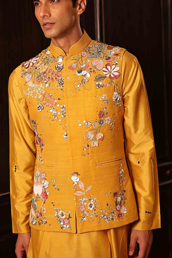 Yellow Matka Silk Hand Embroidered Bundi Jacket by Sahil Kochhar Men at Pernia's Pop Up Shop