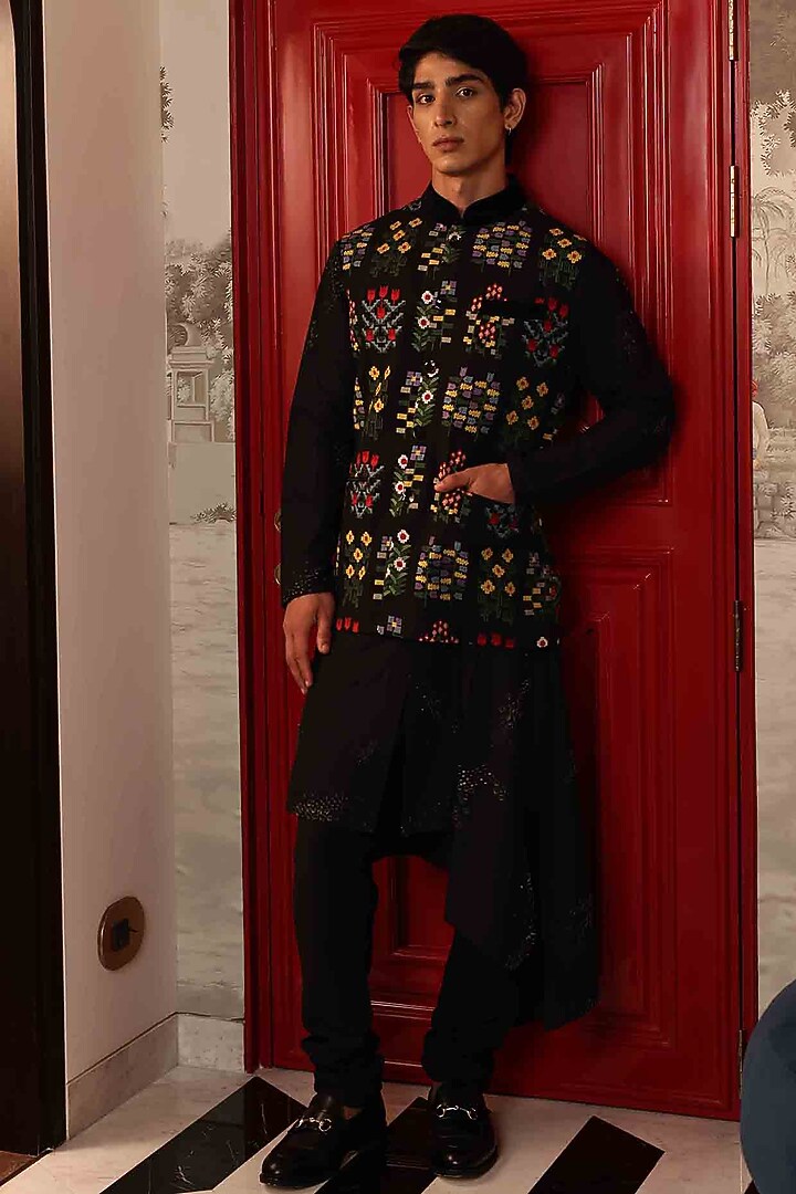 Black Katan Fabric Hand Embroidered Bundi Jacket by Sahil Kochhar Men at Pernia's Pop Up Shop