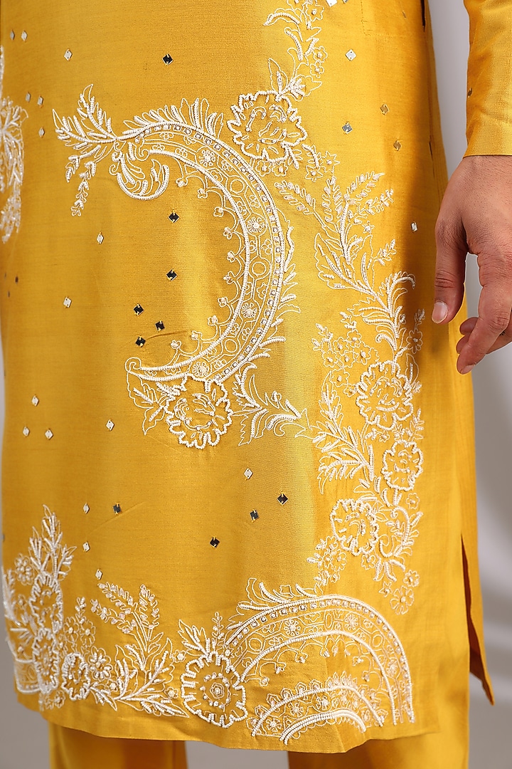 Yellow Katan Resham Aari Embroidered Kurta Set by Sahil Kochhar Men at Pernia's Pop Up Shop