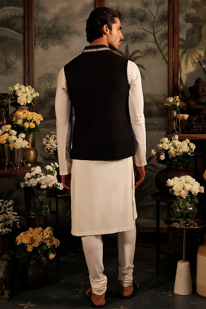 Black Matka Silk Hand Embroidered Bundi Jacket by Sahil Kochhar Men at Pernia's Pop Up Shop