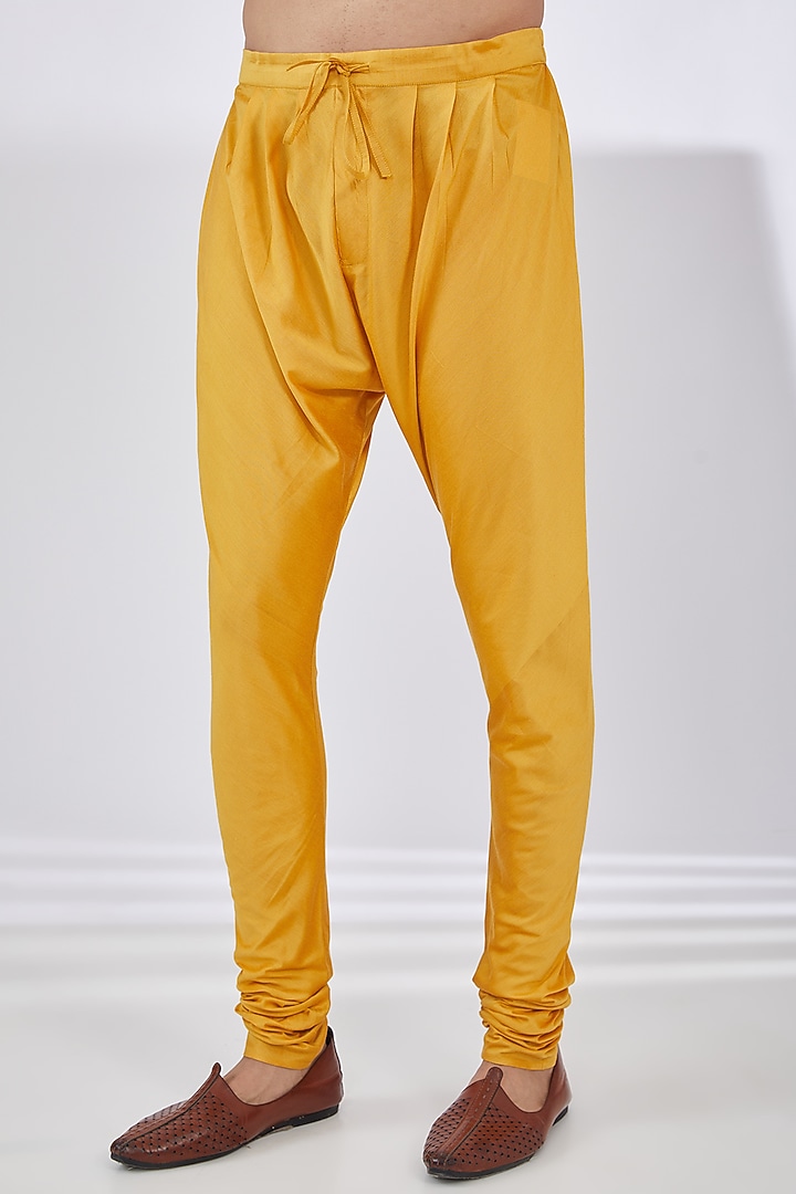 Mustard Katan Applique Embroidered Kurta Set by Sahil Kochhar Men at Pernia's Pop Up Shop