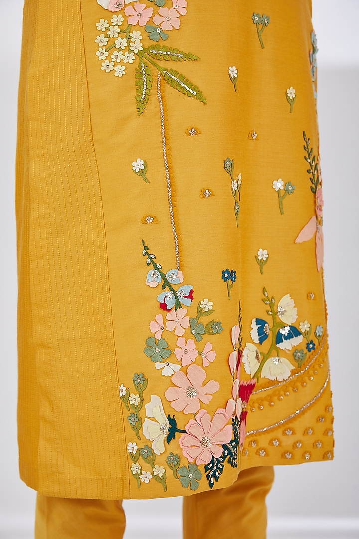 Mustard Katan Applique Embroidered Kurta Set by Sahil Kochhar Men at Pernia's Pop Up Shop