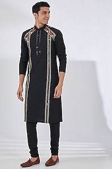 product-color-Black