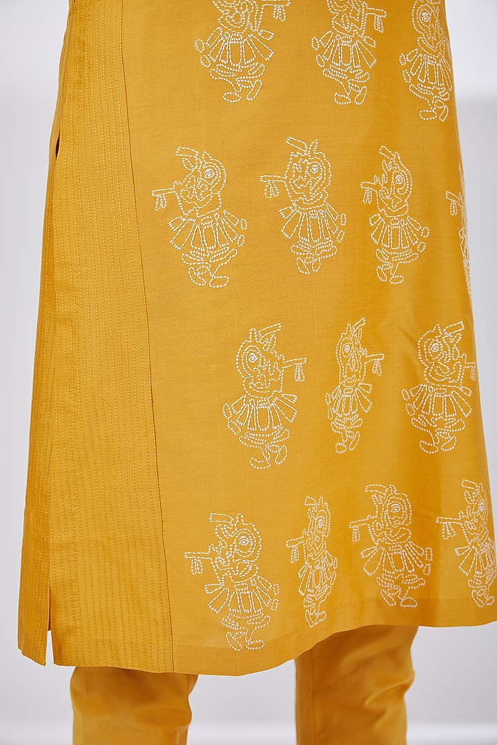 Mustard Katan Thread Embroidered Kurta Set by Sahil Kochhar Men at Pernia's Pop Up Shop