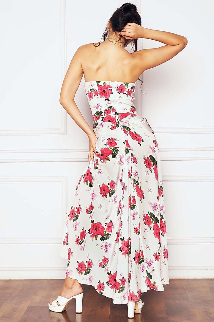 Ivory Crepe Floral Printed Skirt Set by Sakshi Girri at Pernia's Pop Up Shop